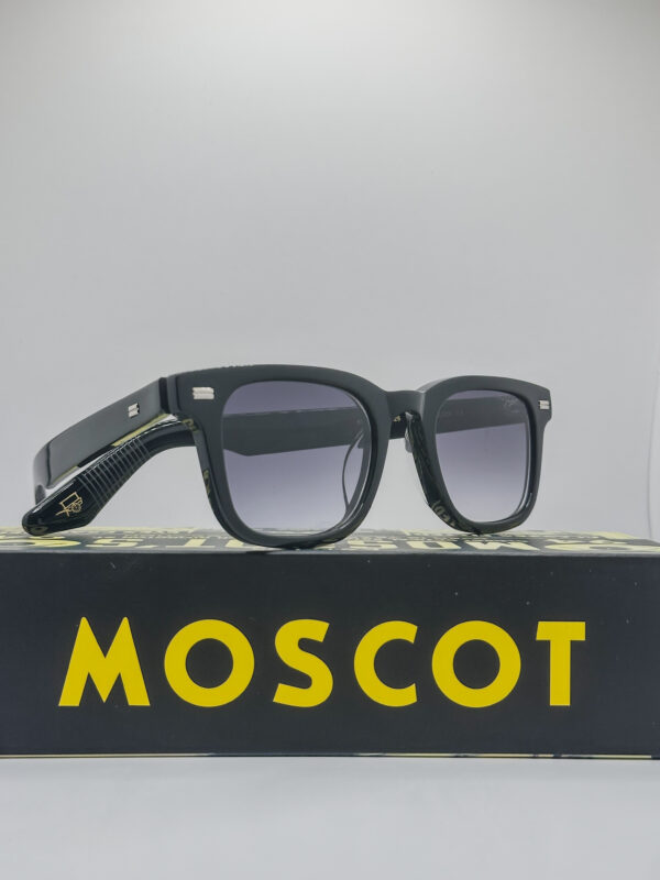 MOSCOT – Image 2