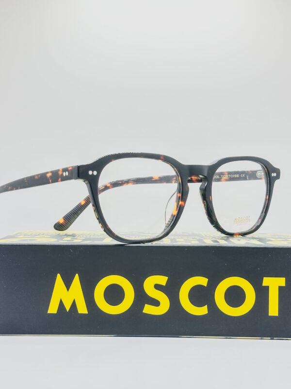 MOSCOT – Image 2